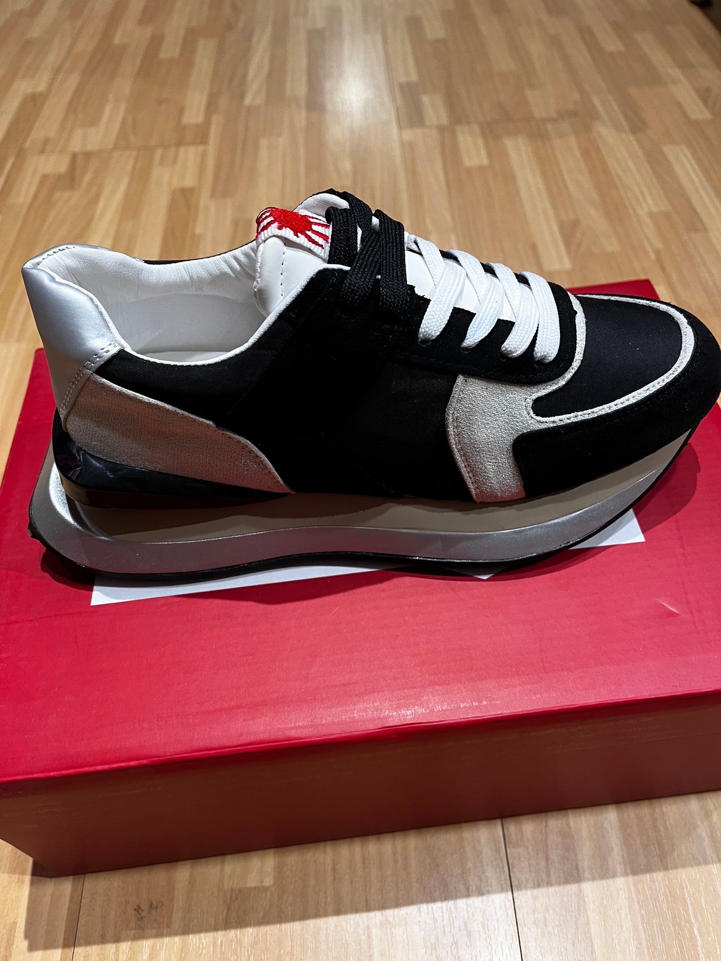Sneakers sole KEJO